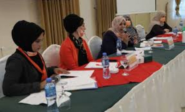 مركز شؤون المرأة يختتم تنفيذ جلسات مساءلة مجتمعية ضمن برنامج حياة المشترك
